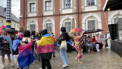 Bild: jus
Beim CSD Nordoberpfalz wurde viel getanzt – auch im Regen.