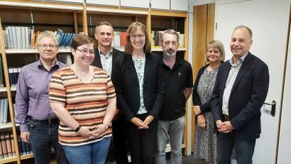 Bild: Christian Schwab/exb 
Die neue Vorstandschaft des Fördervereins: Markus Wild, Anja Meller, Hubert Pamler, Johanna Baumann, Horst Bauer, Monika Simon, Andreas Schlotter (von links).