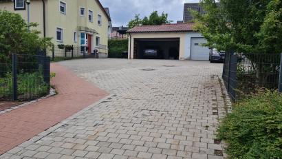 Bild: sne
Das beschädigte Pflaster des Wendehammers in der Bierlohstraße soll durch eine Asphaltierung ersetzt werden.
