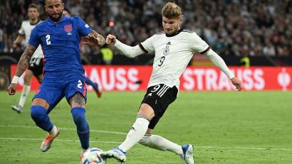 Bild: Sven Hoppe/dpa
Timo Werner (rechts) in Aktion gegen England. Der Chelsea-Stürmer enttäuschte auch gegen die Ungarn.