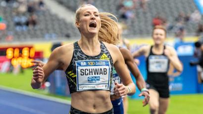 Archivbild: Andreas Gora/dpa
Corinna Schwab legte über 200 Meter eine Top-Zeit hin.
