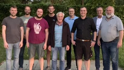 Bild: u
Der neue Vorstand des Hirschauer Musikzugs (von links): Leonhard Schuster, Markus Meissner, Dirigent Wolfgang Vögele, 2. Vorsitzender Erik Remhof, Franz Dorfner, Stephan Radl, Vorsitzender Maximilian Stein, Bürgermeister Hermann Falk und Schriftführer Werner Stein.