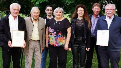 Bild: u
Bei seiner Jahreshauptversammlung ehrte der Gesangverein langjährige Mitglieder (von links): Franz Dorfner, Manfred Sailer, Sängergruppen-Geschäftsführer Christian Fink, Vorsitzende Renée Ehringer-Hoffman, Chorleiterin Jana Müller, Jürgen Köper und Wolfgang Köper.