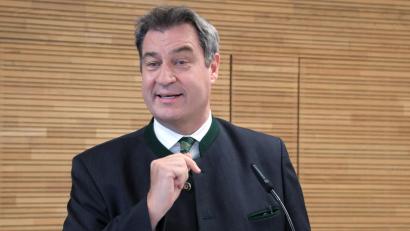 Archivbild: Gerhard Goetz
Ministerpräsident Markus Söder hält im Kreistag Tirschenreuth am Donnerstag, 30. Juni, eine Rede.