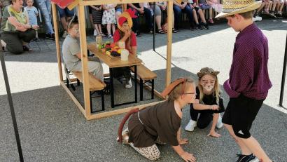 Bild: gz
Die Kinder begeistern das Publikum mit der Aufführung des Singspiels "Die Bremer Stadtmusikanten".