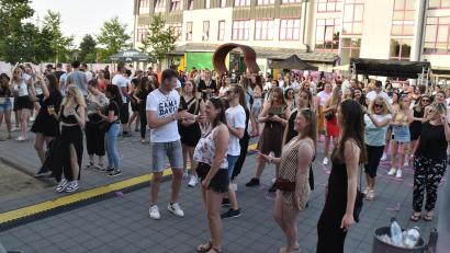 Bild: hcz
300 begeisterte Besucher feierten am am dritten Tag des "Campus-Open-Air" beim Auftritt von "Gestört, aber geil".