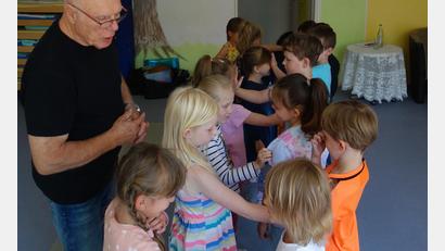 Bild: adj
Beim gemeinsamen Rollenspiel lernten die Kinder die wichtigsten Regeln, um sich zu schützen.