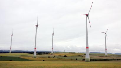 Symbolbild: Matthias Bein/dpa
Windparks auf Weidener Gebiet scheinen bis auf weiteres ausgeschlossen. Im Landkreis nicht. Nach einer gemeinsamen Basis für die Energiewende wird nun gesucht.