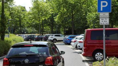 Bild: Wolfgang Steinbacher
Die Stadt Amberg hebt ab 1. Januar ihre Parkgebühren leicht an. Das liegt unter anderem daran, dass sie künftig Umsatzsteuer auf die Einnahmen zahlen muss.