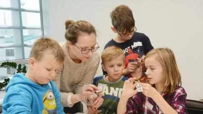 Symbolbild: Schönberger
Während drei der sechs Wochen der Sommerferien bietet der Markt Schwarzenfeld eine Betreuung für Grundschüler an.