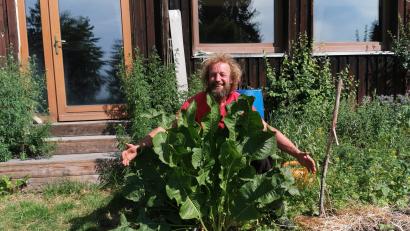 Bild: Portner
Garten- und Landschaftsarchitekt Christoph Dölker will bei der Nature Community sesshaft werden und findet im neu angelegten Nutzgarten ein riesiges Betätigungsfeld.