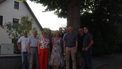 Bild: mrr
Die anwesenden Delegierten und Ersatzdelegierten der CSU Rieden-Vilshofen (von links): Rainer Weis, Franz Richter, Angelika Wolf, Dieter Teich, Erika Müllner, Johannes Gress, Josef Kummer, Erwin Geitner, Johannes Szegda, Georg Geck