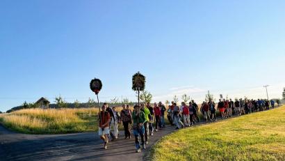 Bild: fdl
In Steiningloh führt der Weg an der neuen Norbert-Kapelle vorbei.