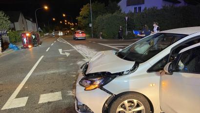 Bild: beg
Bei einem Unfall auf der Joseph-Haas-Straße in Weiden überschlug sich nach einer Kollision eines der beteiligten Autos.