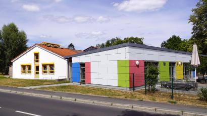 Bild: bkr
Der Kindergarten lag Heinrich Hörl besonders an Herzen. Deshalb sollen die verfügbaren Stiftungsmittel hauptsächlich für den Kindergarten und die Jugendförderung verwendet werden. Die Höhe des Erbes ist wegen eines noch ausstehenden Versicherungsbetrags noch nicht ganz klar.