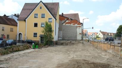 Bild: Hirsch
Für das Landesjugendamt in Schwandorf wurde nun der Grundstein gelegt. Bis 2024 soll der Bau abgeschlossen sein.