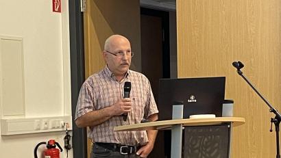 Bild: rpp
Albert Nikol von der NES (Natural Energy Solutions) erklärte die Notwendigkeit der Energiewende.