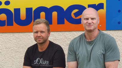 Bild: mr
Die beiden Oberpfälzer bei den Würzburger Kickers: Sportvorstand Jürgen Kost (rechts) und technischer Leiter Bernd Heinisch.