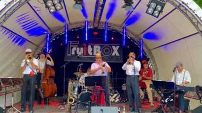 Bild: privat
Die Dixie Dogs spielen die zweite Serenade auf der Altenstädter Piazza.