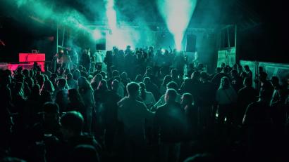 Bild: gz
Das Publikum rockte bei herrlichem Sound das Festgelände.