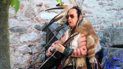 Bild: stg
Willy Michl gastierte am Sonntagabend unter freiem Himmel am Schafferhof