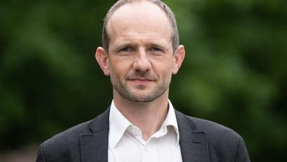 Bild: Sebastian Kahnert/dpa
Der Landtagsabgeordnete Stephan Meyer (CDU) wurde am Sonntag zum neuen Görlitzer Landrat gewählt. Die Landkreise Görlitz und Schwandorf verbindet seit über 30 Jahren eine Partnerschaft.