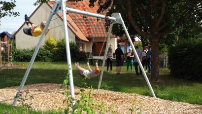 Bild: Klaus Högl
Der Kinderspielplatz am Erikaweg in Köfering bietet einen guten Mix aus alten und neueren Spielgeräten, das erbrachte die Spielplatzbegehung der Gemeinde Kümmersbruck.