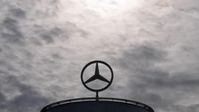 Bild: Sebastian Gollnow/dpa/Symbolbild
Im Mercedes-Parkhaus im Stuttgarter Stadtteil Bad Canstatt wurde eine tote Frau entdeckt.