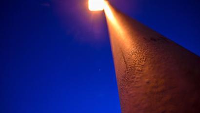 Symbolbild: Felix Kästle/dpa
Die Straßenbeleuchtung im unteren Ortsbereich sowie am Geh- und Radweg nach Grünberg waren Thema im Bau- und Umweltausschuss Brand.