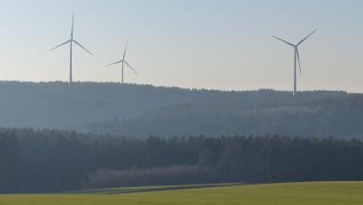 Archivbild: anv
Der Windpark Feistelberg auf dem Berg über Luhe und Wernberg-Köblitz war der letzte, der bisher in der Oberpfalz ans Netz gegangen ist..