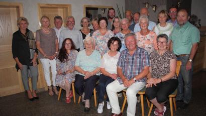 Bild: Friedhelm Uffmann/exb
Der Gesangverein Liederkranz 1864 Windischeschenbach ehrt viele treue Mitglieder.