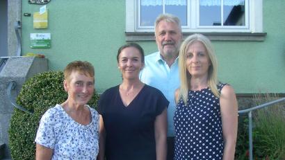 Bild: Wilhelm Trisl/exb
Der neue BLLV-Kreisvorstand mit Gabi Mayerhöfer, Kerstin Münchmeier, Wilhelm Trisl und Sabine Graser (von links).
