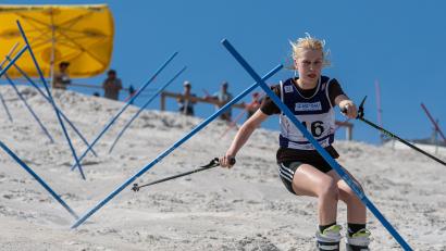 Archivbild: chl
Zur Sandski Europameisterschaft finden sich wieder zahlreiche begeisterte Sportler am Monte Kaolino ein. Die besten Frauen und Männer messen sich im Parallelslalom um den Titel. Im Bild die Zweitplatzierte der letzten Auflage von 2019 Stefanie Heckmann