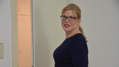 Bild: dob
Bald wird Notarin Claudia Stenzel die Tür ihres Notariats hinter sich schließen: Sie sieht Mutterfreuden entgegen.