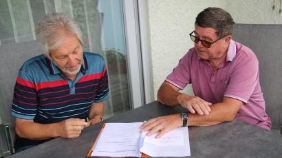 Bild: prh
Gerhard Alwang (rechts) und Arthur Weber setzen sich für Fernwärme in der Gramau ein.