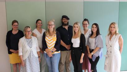Bild: Hans Prechtl/exb
Die Vertreterinnen dreier Kitas in Maxhütte-Haidhof, Schönsee und Schwandorf mit Coach Franz-Xaver Leonhard (Mitte) und den Fachberaterinnen Carola Glötzl (rechts) und Anna Roßkopf (zweite von links).