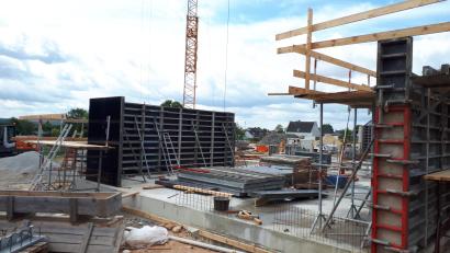 Bild: pz
Bis zur Fertigstellung des neuen Kinderhauses in Waldsassen am Stationsweg sind die Mädchen und Buben in Übergangslösungen untergebracht.