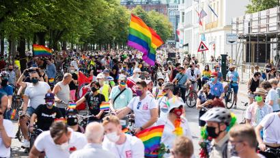 Symbolbild: Daniel Reinhardt
Ein Vertreter der katholischen Kirche will beim CSD in München ein Zeichen setzen.
