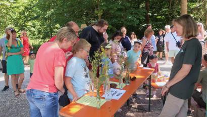 Bild: Hirsch
Zur Quiz-Rallye traten die Kinder gemeinsam mit ihren Eltern an. Die "Höllohe" feierte das Jubiläum mit einem Familienfest.