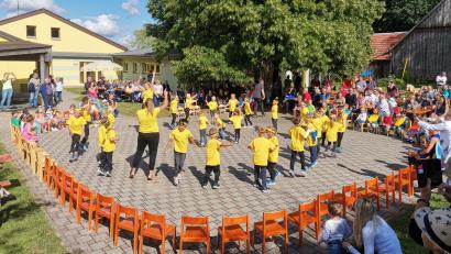 Bild: mnt
Beim Familienfest des Kindergarten Winklarn war für die Eltern und Großeltern einiges geboten.