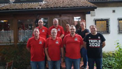 Bild: fz
Den FC-Bayern-Fanclub "Gute Freunde" führt weiterhin Sandro Spickenreuther (vorne, Zweiter von rechts).