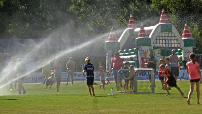 Bild: gau
Eine kalte Dusche nach einem heißen Turniertag.