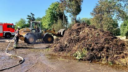 Bild: Gabi Schönberger
An einer Grünablagestelle bei der Johann-Sebastian-Bach-Straße ist am Dienstag ein Feuer ausgebrochen.
