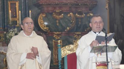 Bild: ads
Ein halbes Jahrhundert hat Otto Nachtmann (links) als Priester und Seelsorger gewirkt. Im Rahmen einer Festmesse würdigte Pfarrer Markus Brunner von St. Georg (rechts) den Priesterjubilar für seinen segensreichen und erfüllten Dienst im Namen Gottes.