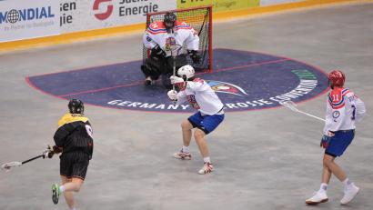 Bild: Roland Irlenbusch
Wolfgang Grießl im Länderspieleinsatz: Der gebürtige Vohenstrauß will zum Abschluss seiner Lacrosse-Karriere EM-Gold mit der deutschen Mannschaft holen.