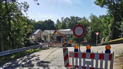 Bild: gz
An der Einmündung des Mühlwegs in die Brenner- und Langauerstraße ist die Durchfahrt nicht möglich.
