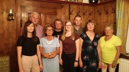 Bild: bey
Gerlinde Janker (Zweite von rechts) führt weiterhin den SPD-Ortsverein Leuchtenberg. Stellvertreter ist Martin Reil (Vierter von links), Schriftführerin Bianca Wörle und Kassier Josef Zitzmann (von links).