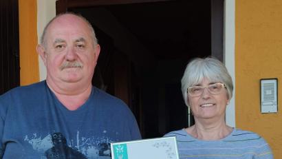 Bild: u
Bei der DVV-Bezirksversammlung wurden die Hirschauer Wanderfreunde für 50-jährige Mitgliedschaft im Deutschen Volkssportverband geehrt: Vorsitzender Christian Renner und stellvertretende Vorsitzende Christa Kindzorra.