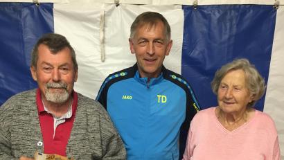 Bild: Josef Kaiser/exb
Die Sieger des Preisschafkopfes bei der 40-Jahr-Feier des TSV Neunkirchen.