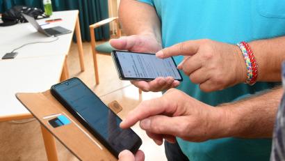 Bild: Gabi Schönberger
Die Smartphone-Kurse am Maria-Seltmann-Haus sind bei Senioren sehr beliebt.